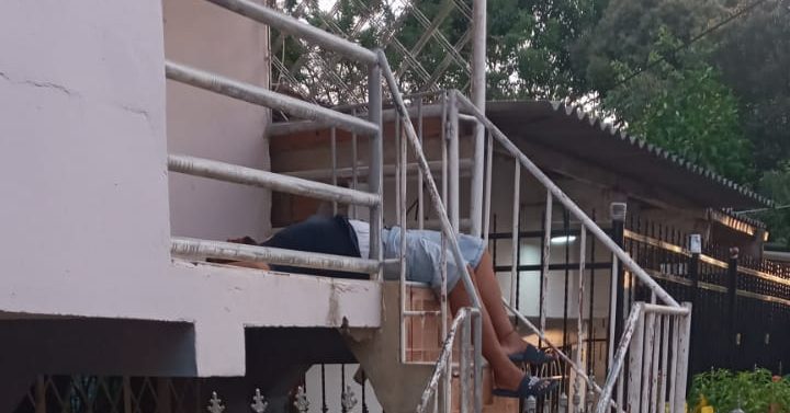 Quedó En La Terraza De Su Casa - Noticias 625